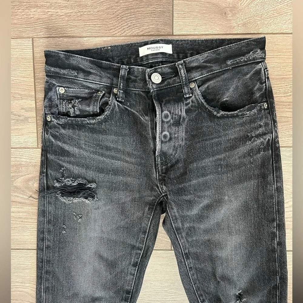Moussy Vintage Charcoal Distressed Ankle Jeans Size 25